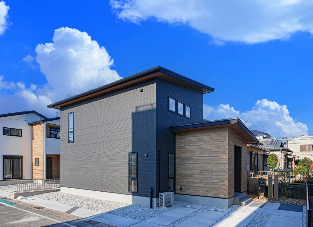 【即ご入居可☆彡】◆家族が集うリビングはインダストリアル調の内観◆