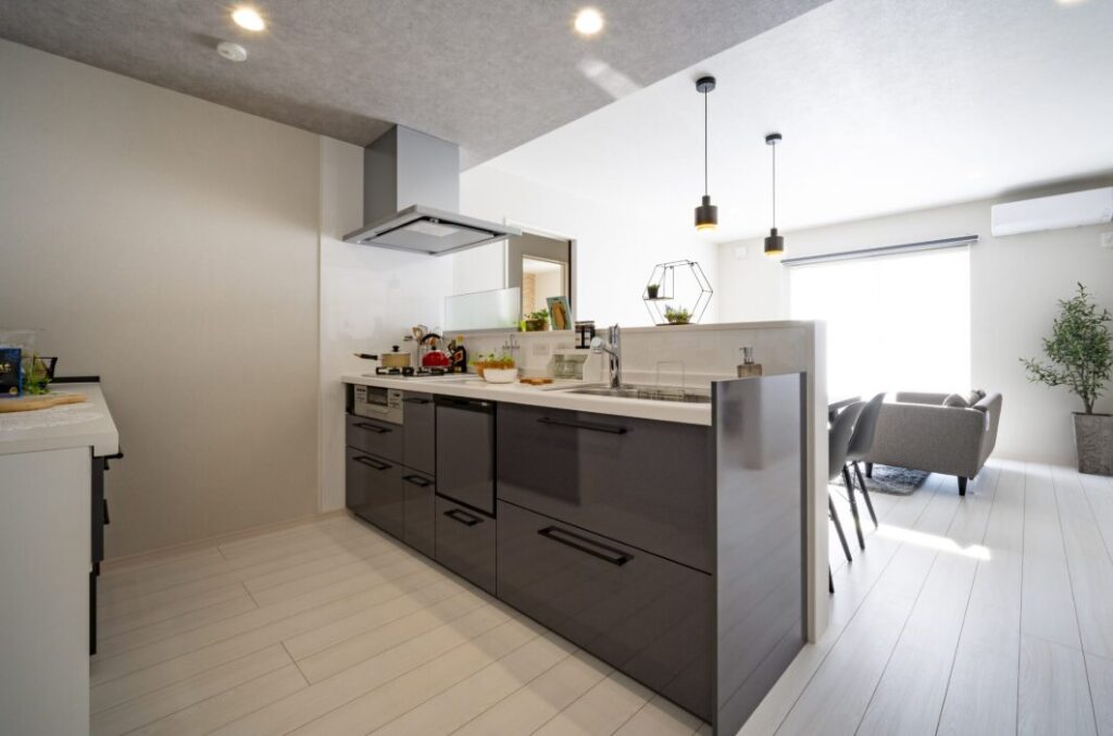 シンプルでスタイリッシュな平屋の家
キッチン