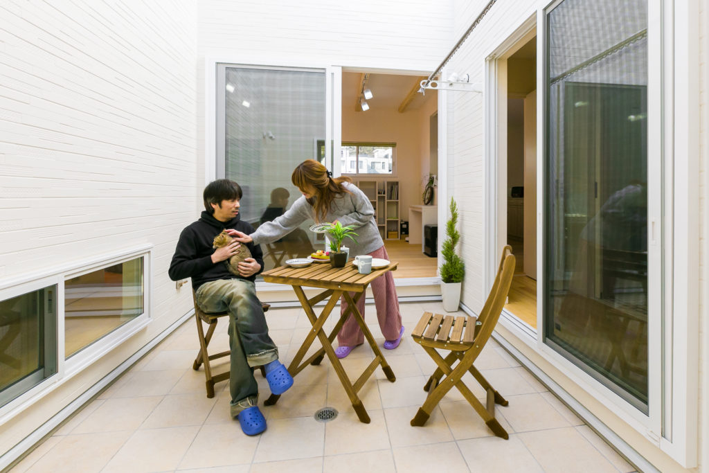 自然と調和する中庭つき平屋住宅の魅力とは？機能的でおしゃれな間取りのコツや実例を浜松市の工務店がわかりやすく解説！