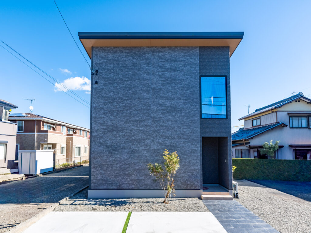 ◆外構+照明+エアコン+カーテン+駐車場付◆そのままご入居できます♪