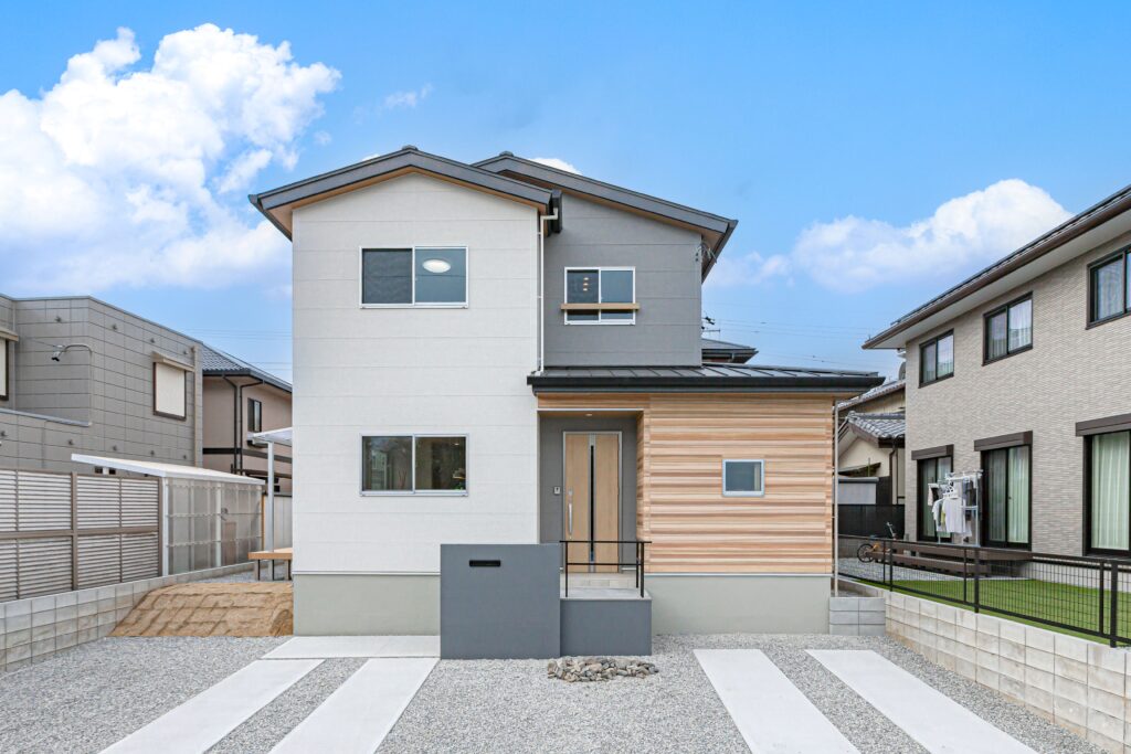 内野台１丁目【ウッドデッキ×土間収納の家】