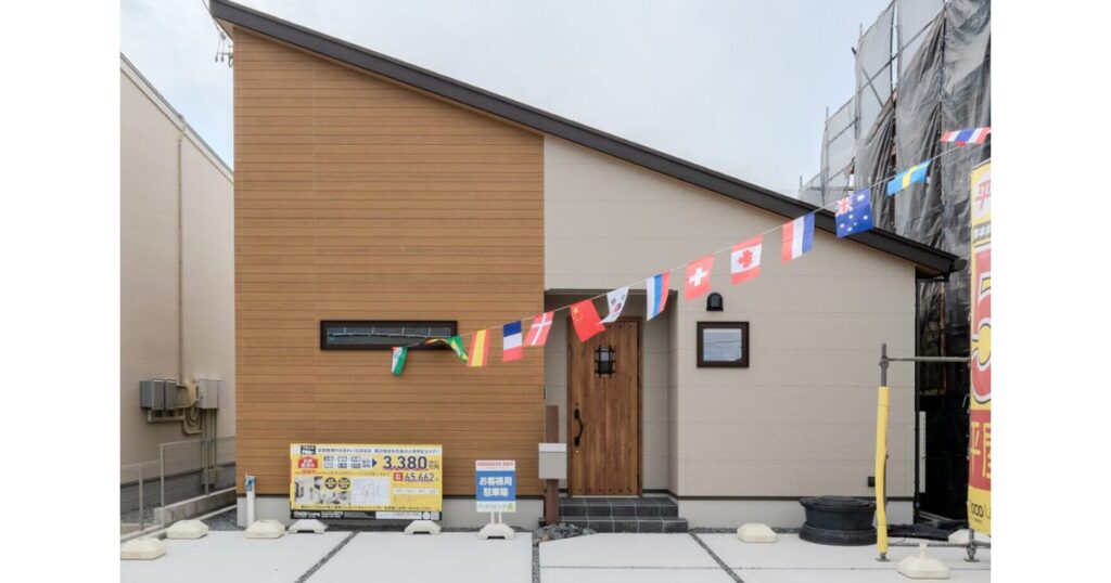 勾配天井で明るいリビングとロフト付きのお家〜半田店〜