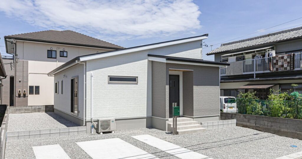 28坪の平屋を建てる時の費用相場とコストダウンのコツ