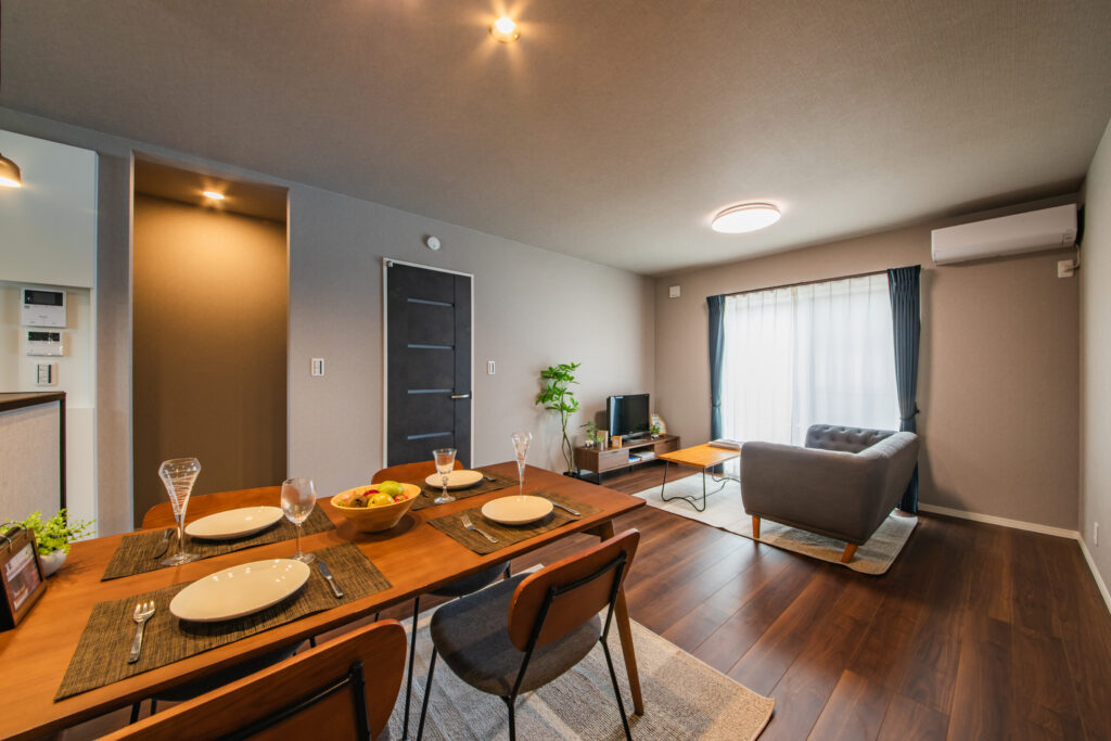 シンプルな白い外壁の平屋〜磐田店〜