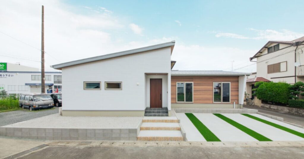 光とシックをまとうおしゃれで賢い動線の平屋〜磐田店〜