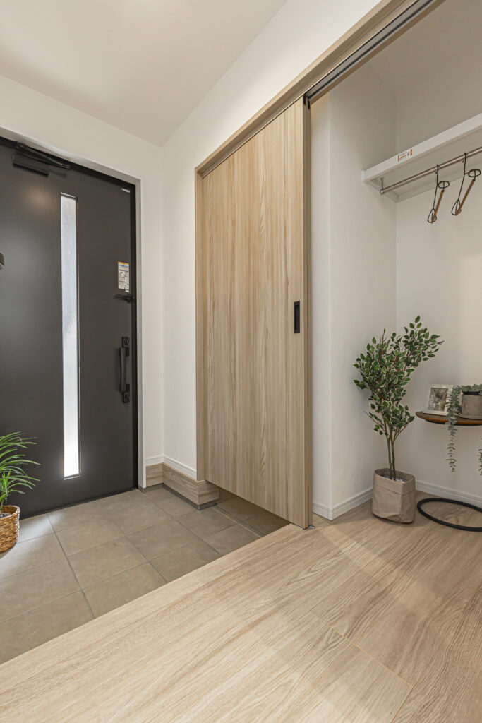 施工事例・玄関収納【愛知・半田店】