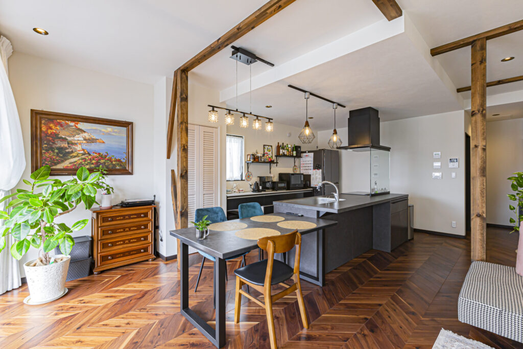 横並びダイニングとキッチンでおしゃれにレイアウト｜機能的に使える実例のアイディアを解説します！