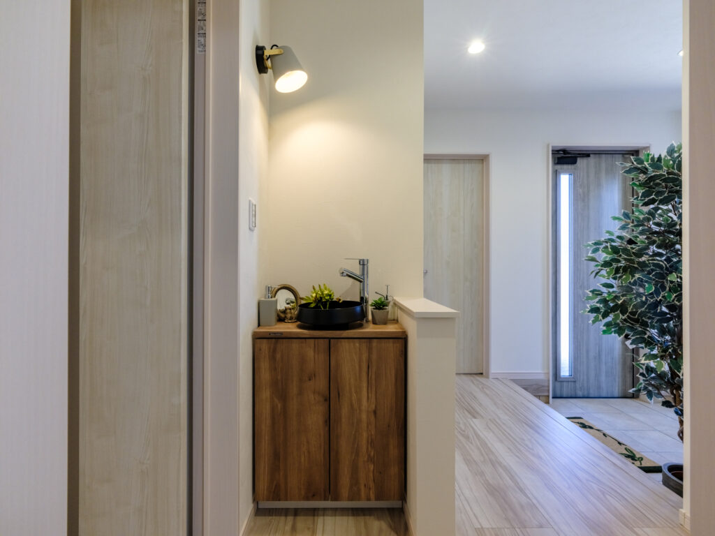 陽だまりにつつまれた1.5階建ての平屋
富士店/
平屋生活
手洗いコーナー