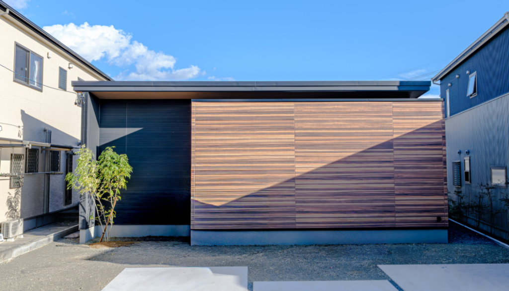 モノトーンでまとめたかっこいい平屋～藤枝店～
藤枝店／ 
平屋生活
外観